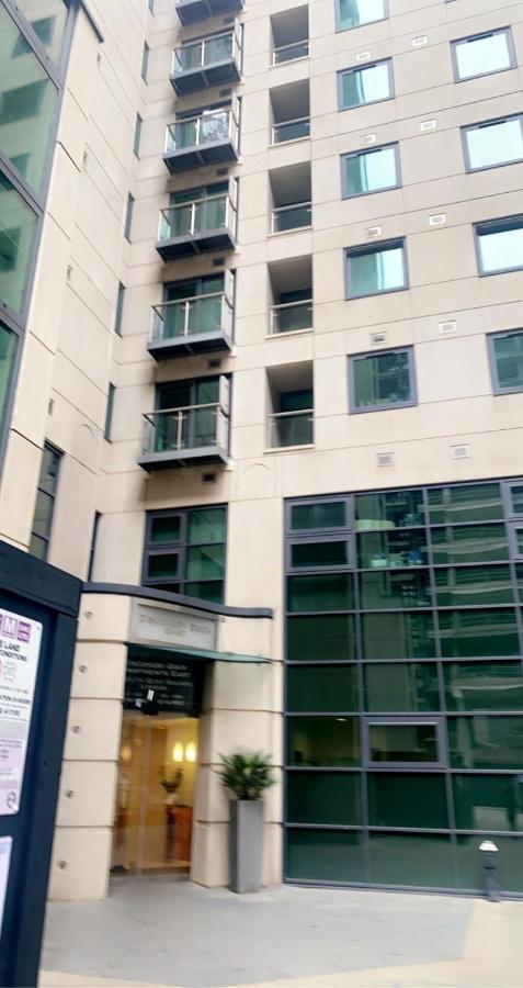 Medilon'S Apartments London Bagian luar foto